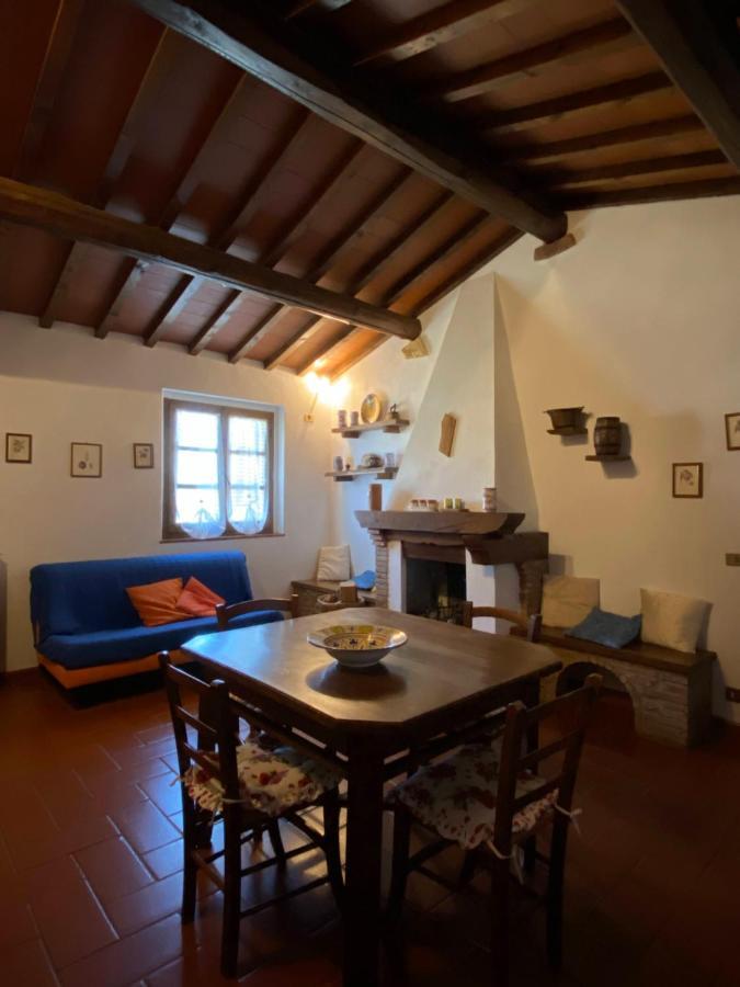 La Casina Sonia Apartment Montaione Luaran gambar